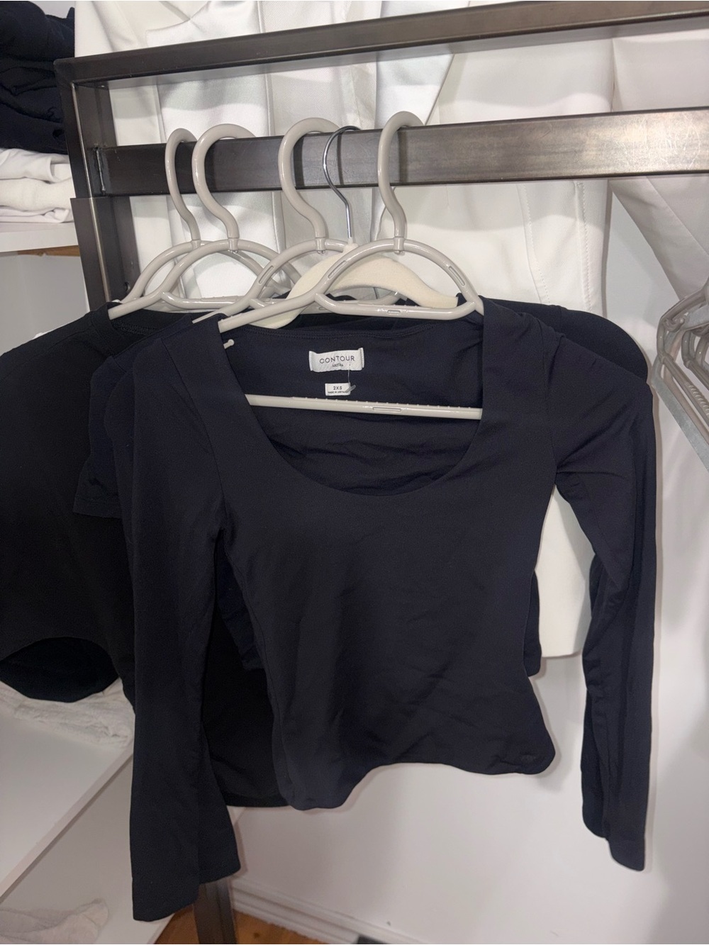 Aritzia Black Long-Sleeve Scoop Neck Tee